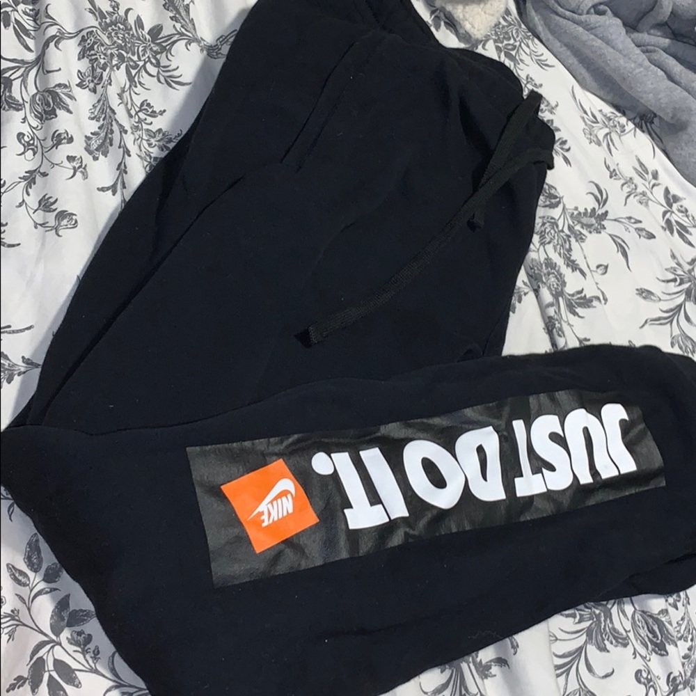 sweatpants